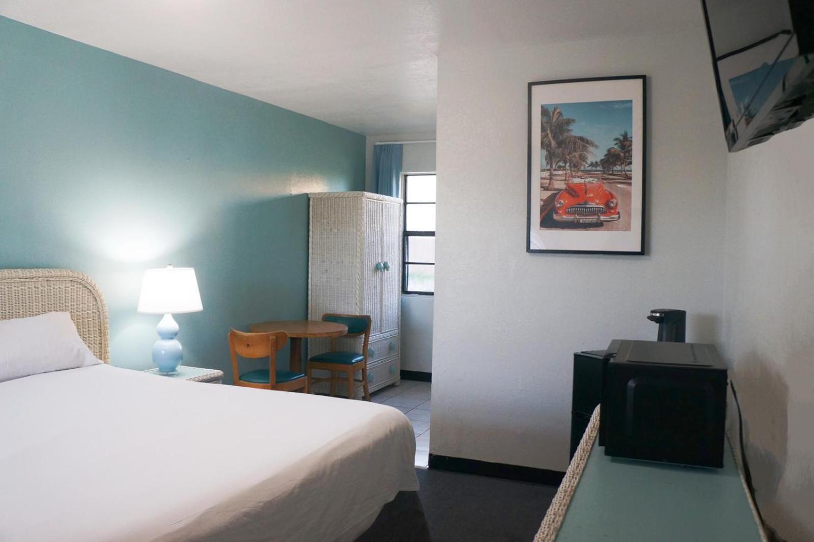 Ocean Holiday Motel Daytona Beach Buitenkant foto